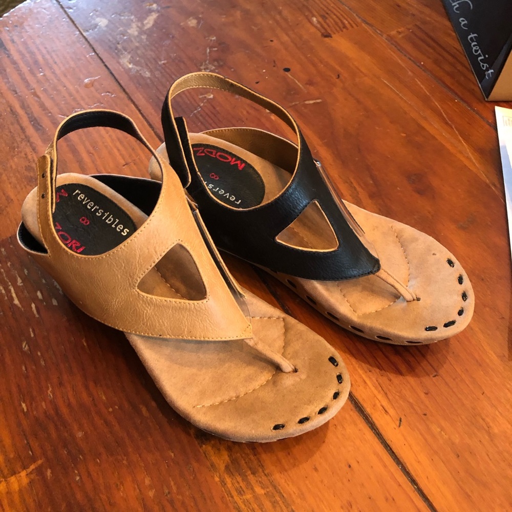 Modzori reversible shoes size 8